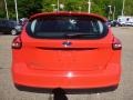 Race Red - Focus SEL Hatch Photo No. 3
