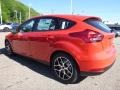 Race Red - Focus SEL Hatch Photo No. 5