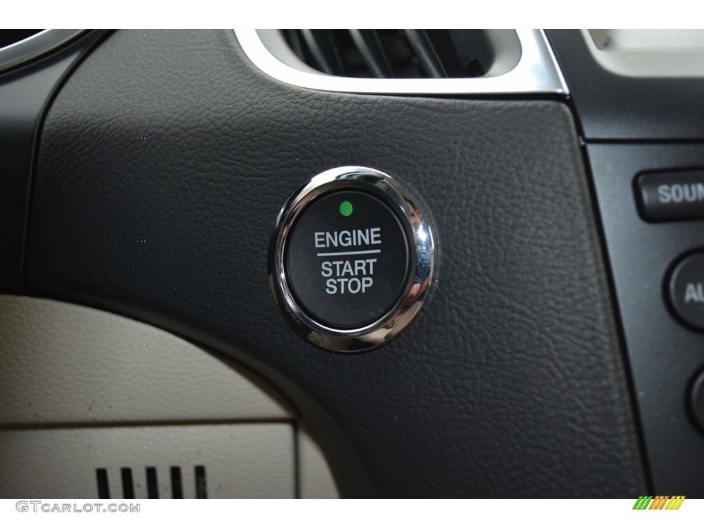 2017 Ford Edge Titanium Controls Photo #120400040