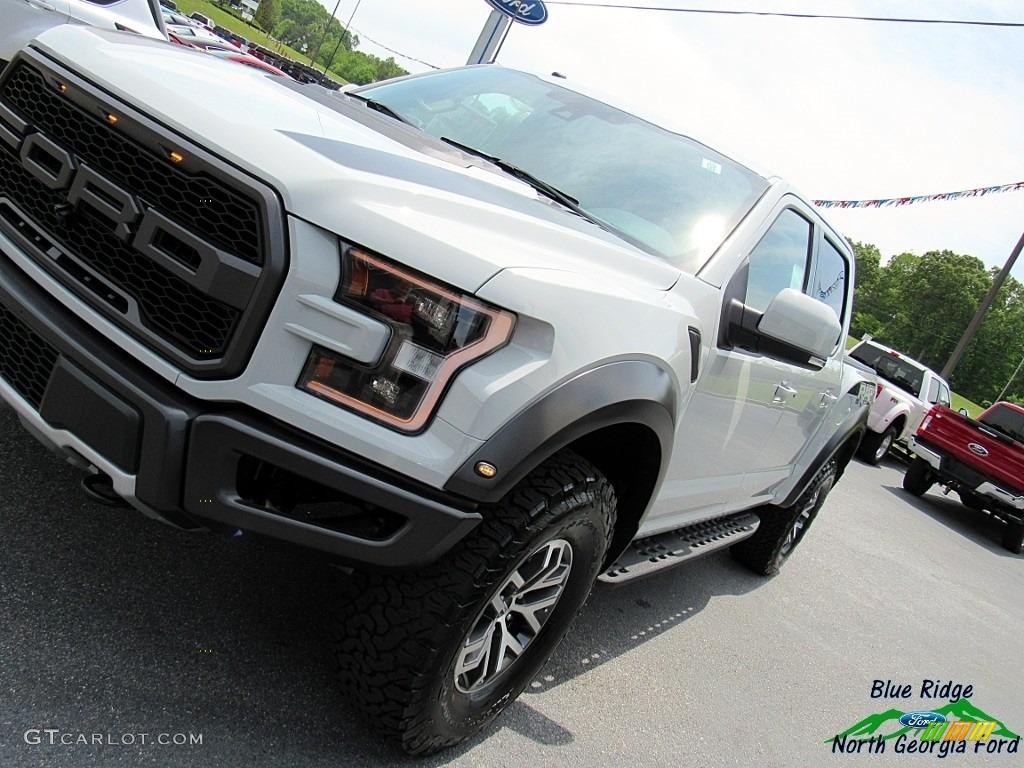 2017 F150 SVT Raptor SuperCrew 4x4 - Avalanche / Raptor Black/Orange Accent photo #42