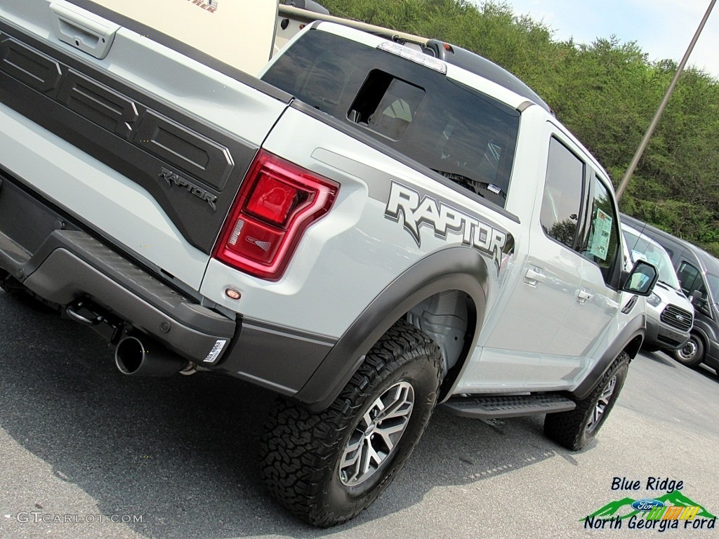 2017 F150 SVT Raptor SuperCrew 4x4 - Avalanche / Raptor Black/Orange Accent photo #44