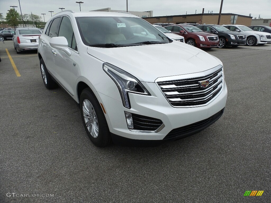 2017 Cadillac XT5 FWD Exterior Photos
