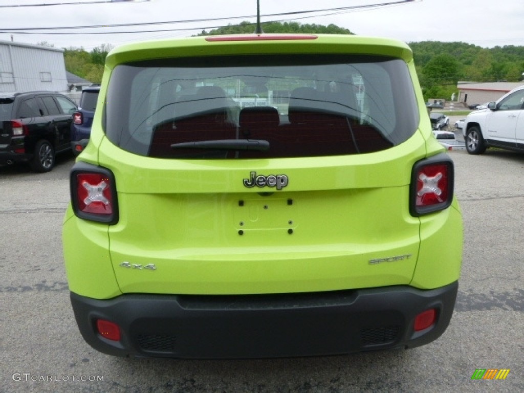 2017 Renegade Sport 4x4 - Hypergreen / Black photo #4