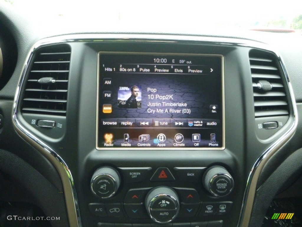 2017 Grand Cherokee Laredo 4x4 - Diamond Black Crystal Pearl / Black photo #16