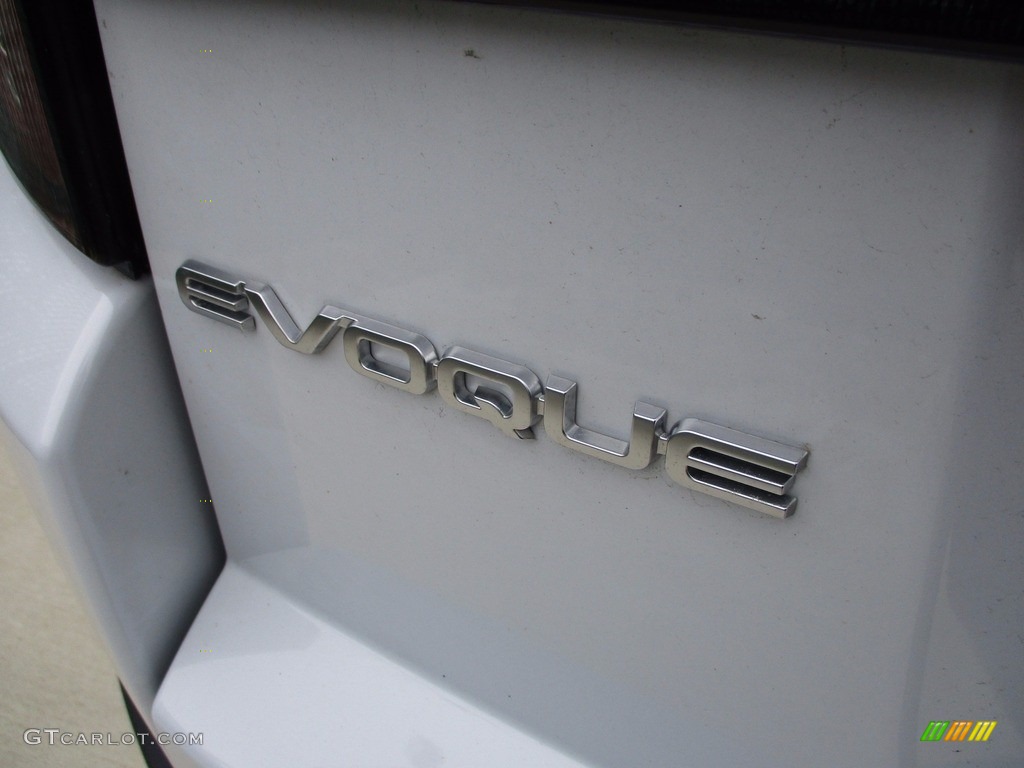 2017 Range Rover Evoque SE Premium - Yulong White Metallic / Ebony/Ebony photo #5