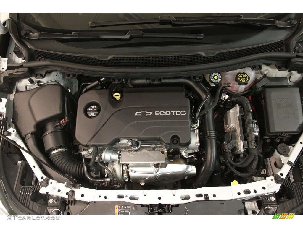 2017 Chevrolet Cruze Premier Engine Photos