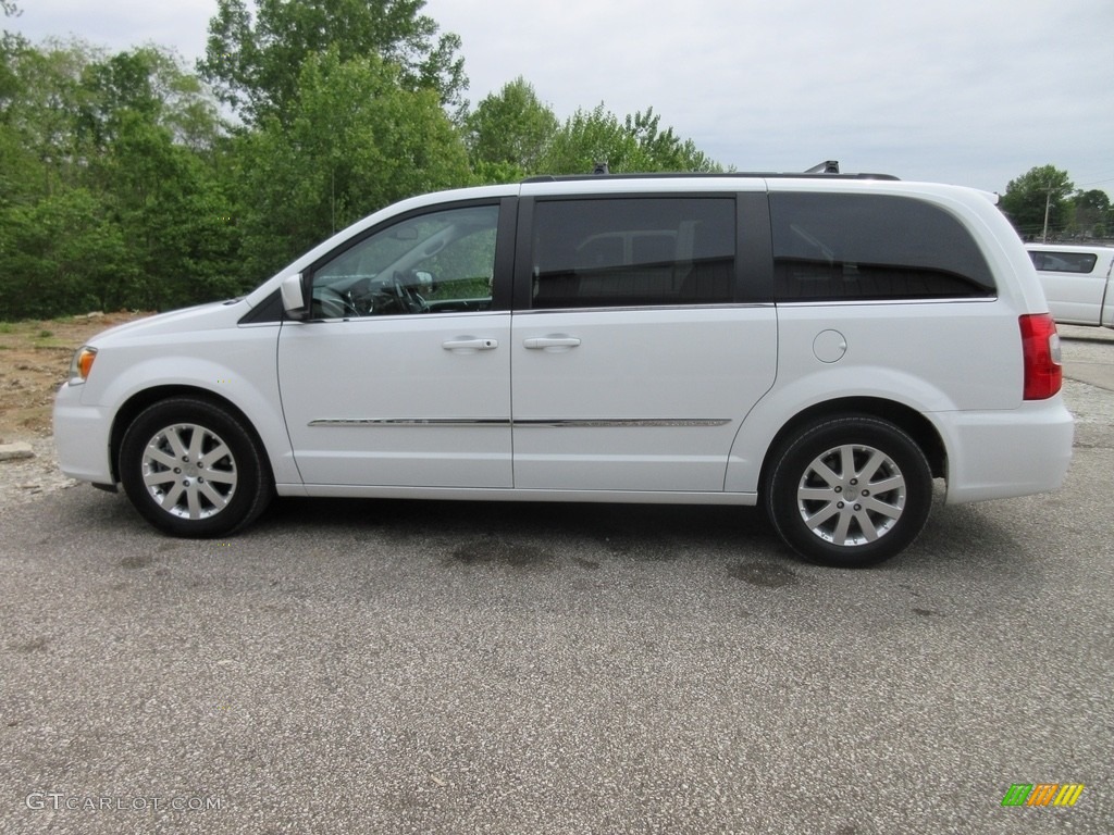 2015 Town & Country Touring - Bright White / Black/Light Graystone photo #1