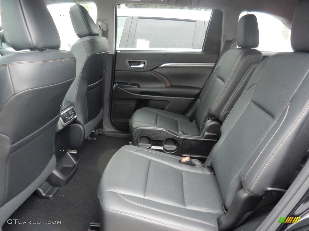 2017 Toyota Highlander Limited AWD Rear Seat Photos