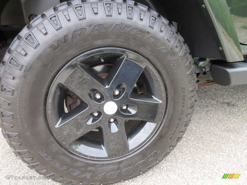 2010 Wrangler Unlimited Sahara 4x4 - Natural Green Pearl / Dark Slate Gray/Medium Slate Gray photo #9