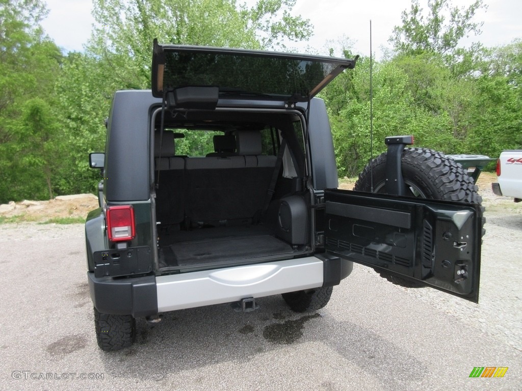 2010 Wrangler Unlimited Sahara 4x4 - Natural Green Pearl / Dark Slate Gray/Medium Slate Gray photo #17