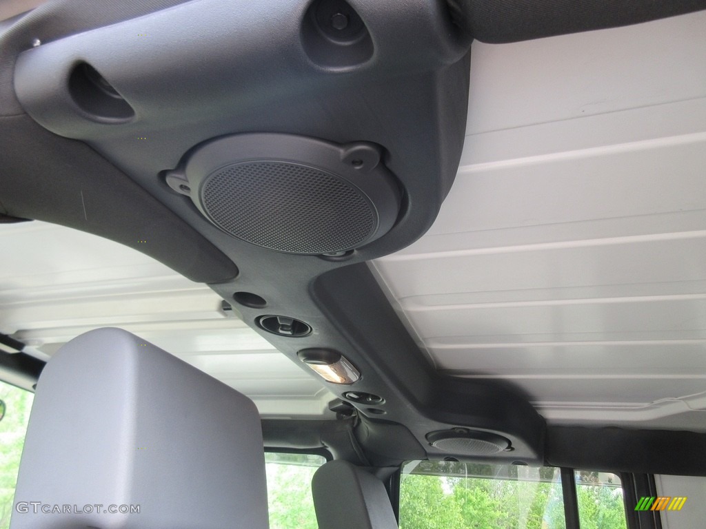 2010 Wrangler Unlimited Sahara 4x4 - Natural Green Pearl / Dark Slate Gray/Medium Slate Gray photo #27