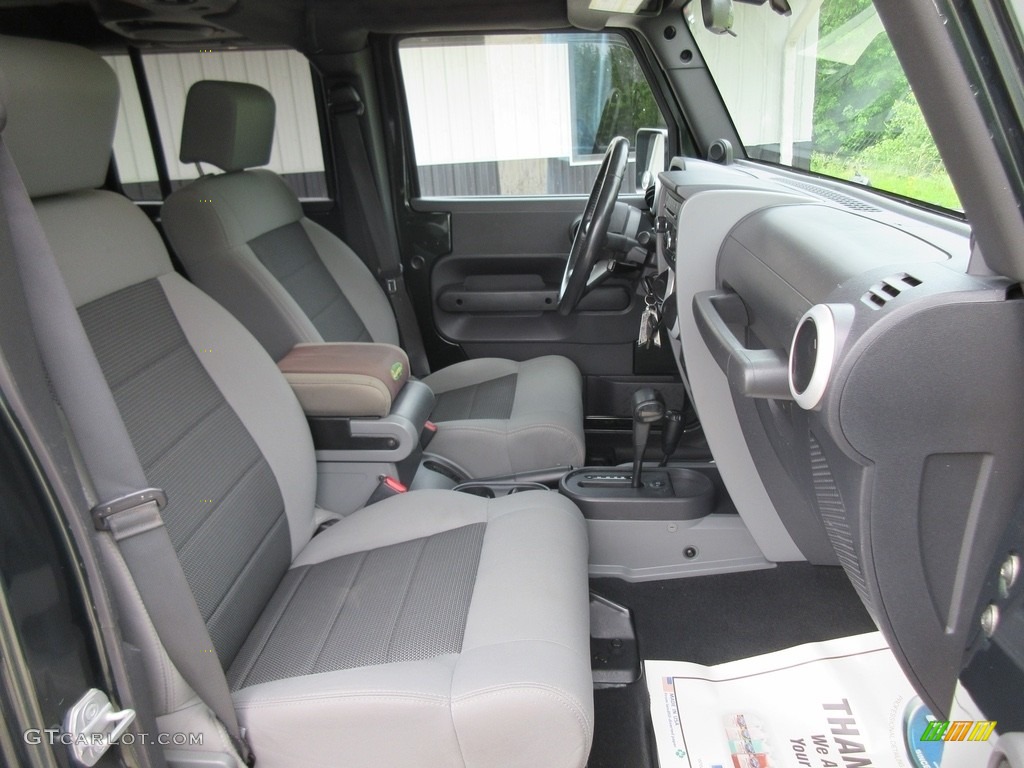 2010 Wrangler Unlimited Sahara 4x4 - Natural Green Pearl / Dark Slate Gray/Medium Slate Gray photo #29
