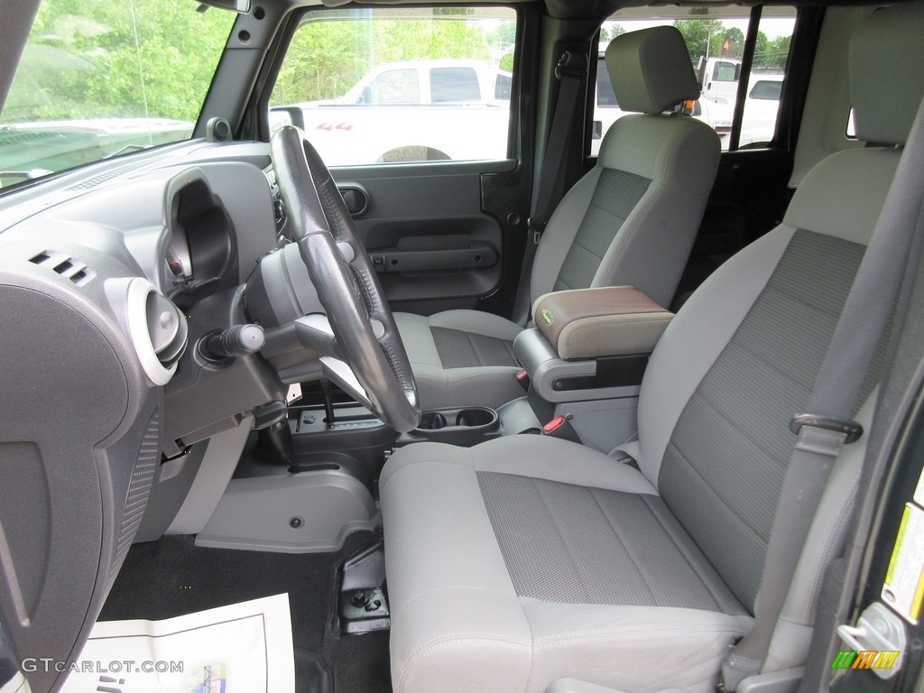 2010 Wrangler Unlimited Sahara 4x4 - Natural Green Pearl / Dark Slate Gray/Medium Slate Gray photo #33