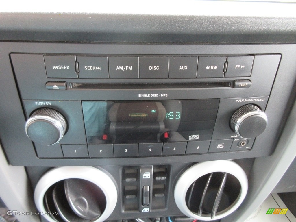 2010 Wrangler Unlimited Sahara 4x4 - Natural Green Pearl / Dark Slate Gray/Medium Slate Gray photo #44