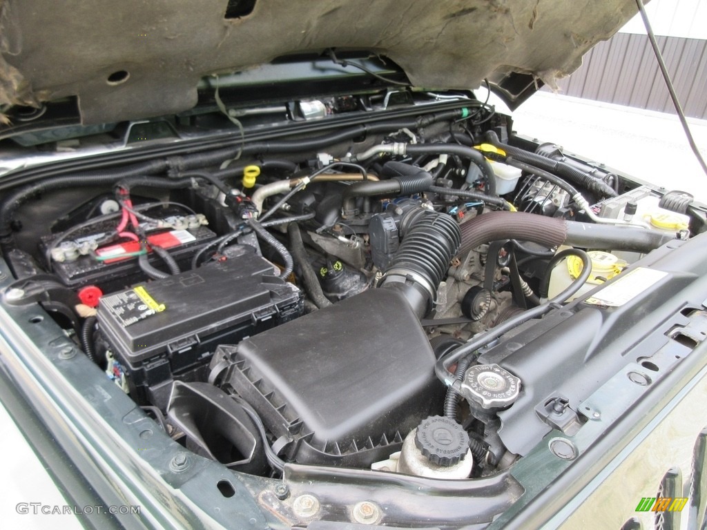 2010 Jeep Wrangler Unlimited Sahara 4x4 Engine Photos