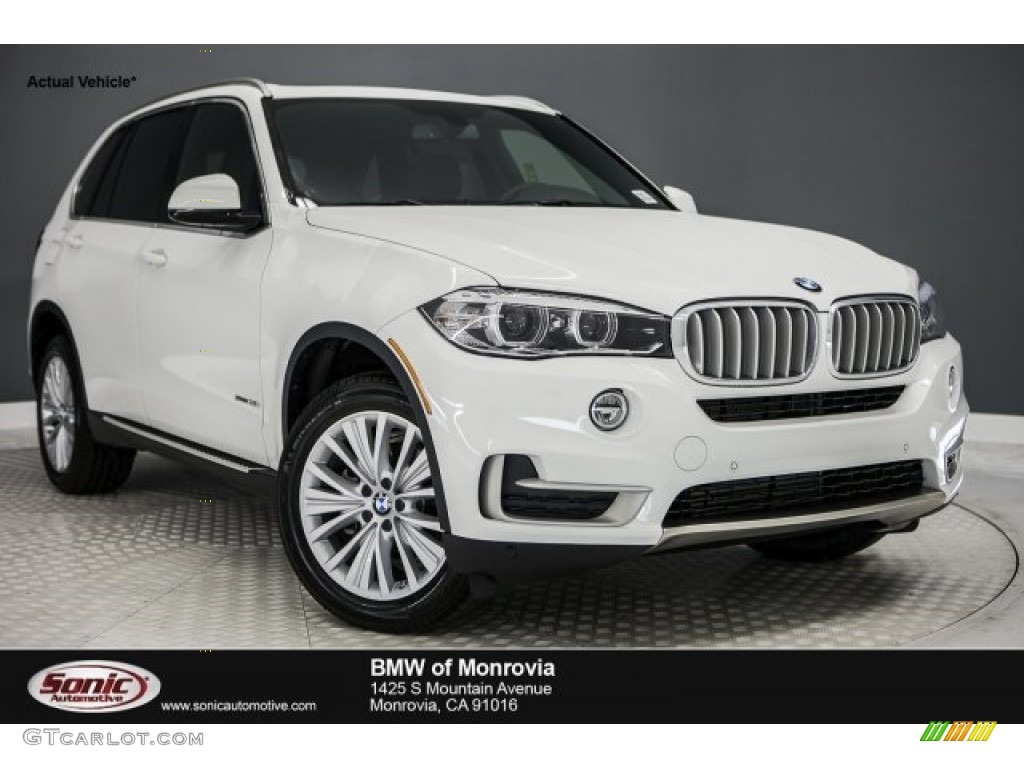 Alpine White BMW X5