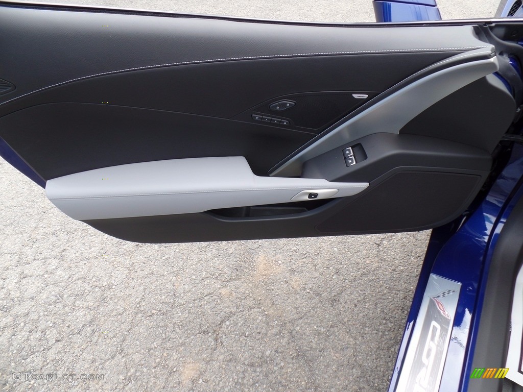 2017 Chevrolet Corvette Stingray Convertible Gray Door Panel Photo #120441796