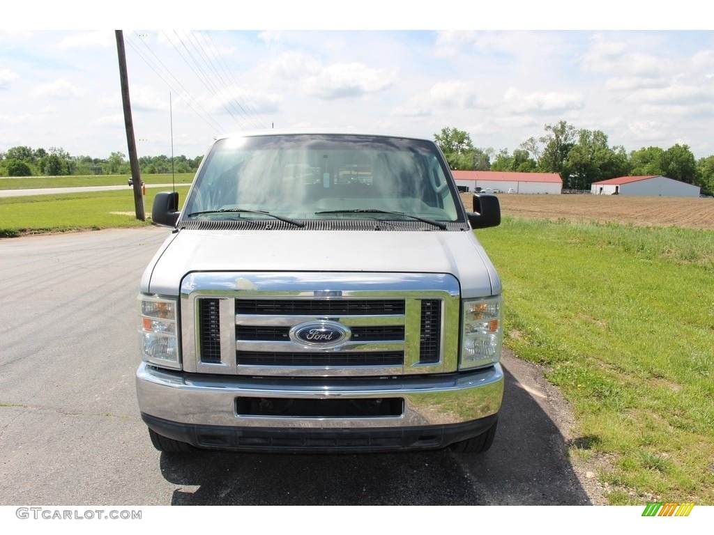2010 E Series Van E350 XLT Passenger - Ingot Silver Metallic / Medium Flint photo #3