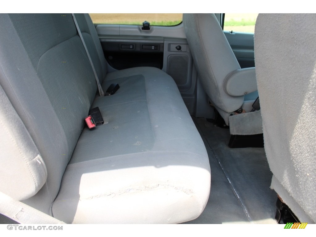 2010 E Series Van E350 XLT Passenger - Ingot Silver Metallic / Medium Flint photo #7