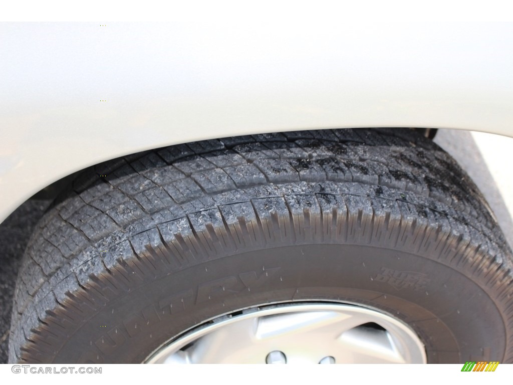 2010 E Series Van E350 XLT Passenger - Ingot Silver Metallic / Medium Flint photo #26