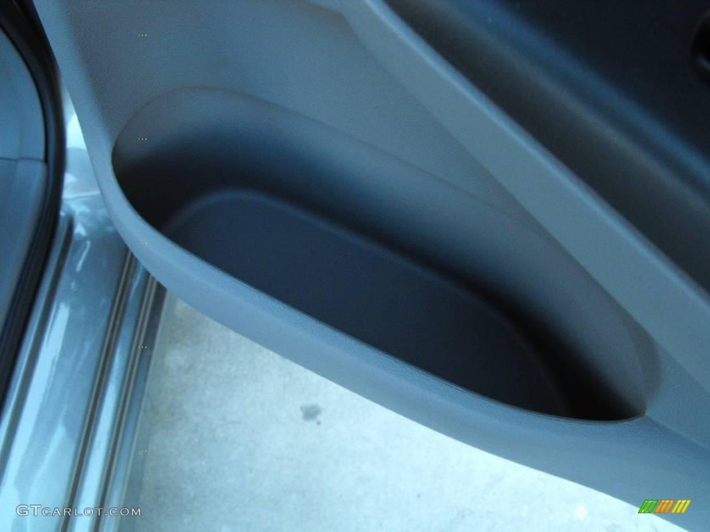 2006 Civic LX Sedan - Galaxy Gray Metallic / Gray photo #37