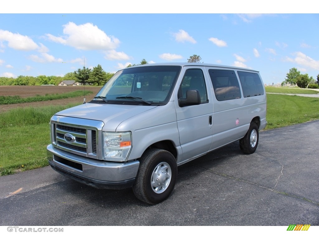 2010 E Series Van E350 XLT Passenger - Ingot Silver Metallic / Medium Flint photo #30