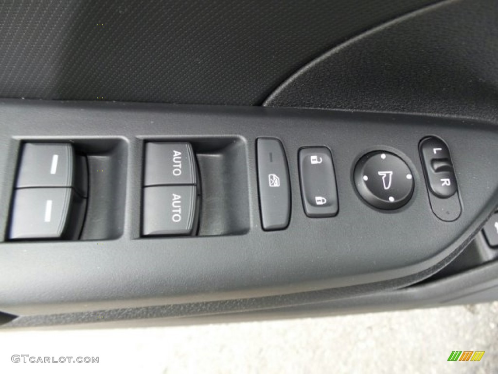 2017 Honda Civic LX Sedan Controls Photo #120451403