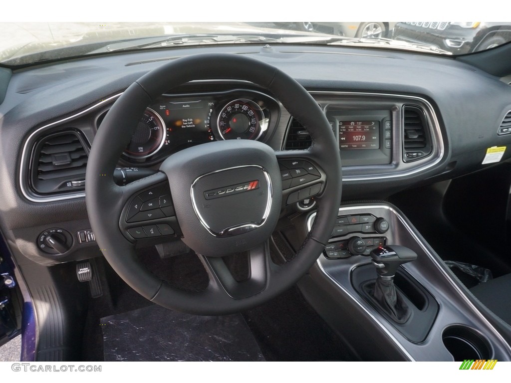 2017 Dodge Challenger SXT Dashboard Photos