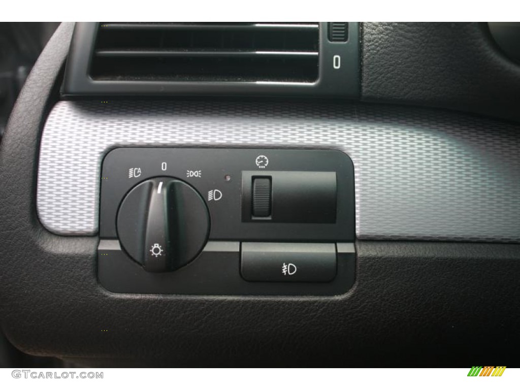 2006 BMW M3 Coupe Controls Photos