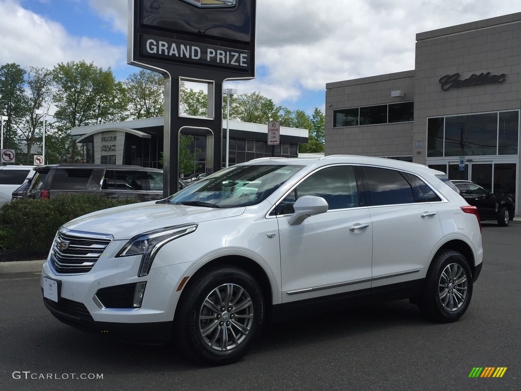 2017 XT5 Luxury AWD - Crystal White Tricoat / Jet Black photo #2