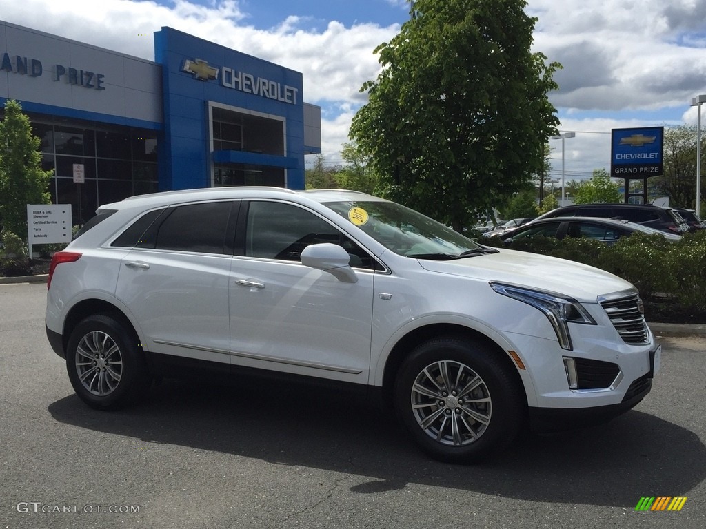 2017 XT5 Luxury AWD - Crystal White Tricoat / Jet Black photo #4