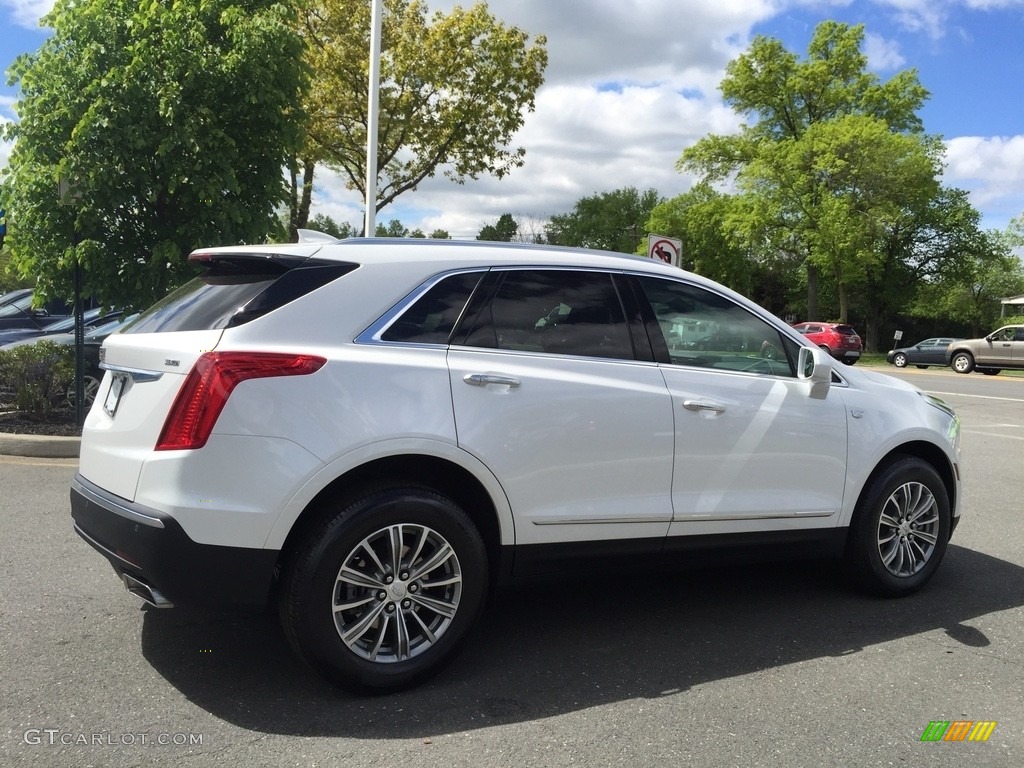 2017 XT5 Luxury AWD - Crystal White Tricoat / Jet Black photo #5