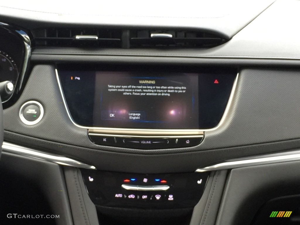 2017 XT5 Luxury AWD - Crystal White Tricoat / Jet Black photo #10