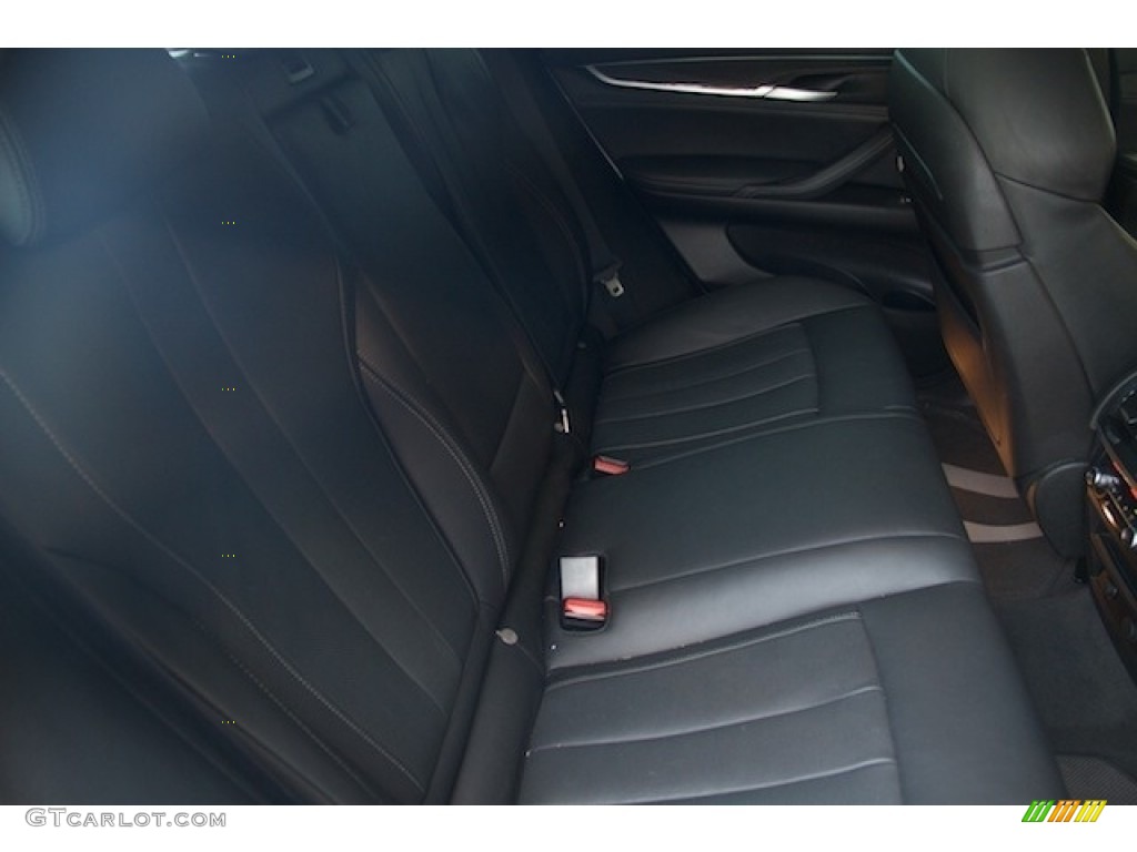 2016 X6 M  - Alpine White / Black photo #16