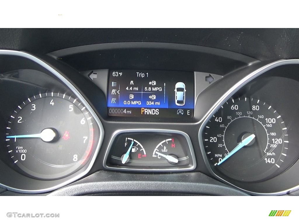 2017 Ford Focus SE Sedan Gauges Photos