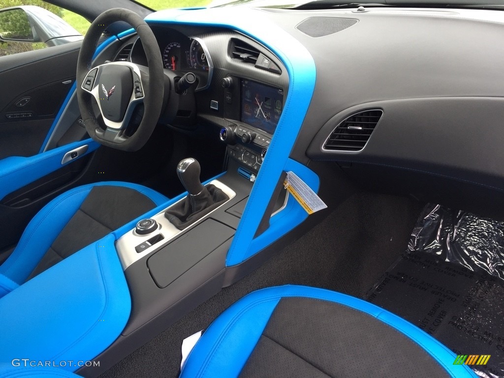 2017 Chevrolet Corvette Grand Sport Coupe Tension Blue Two-Tone Dashboard Photo #120459770