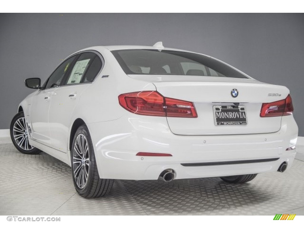 2018 5 Series 530e iPerfomance Sedan - Mineral White Metallic / Black photo #3