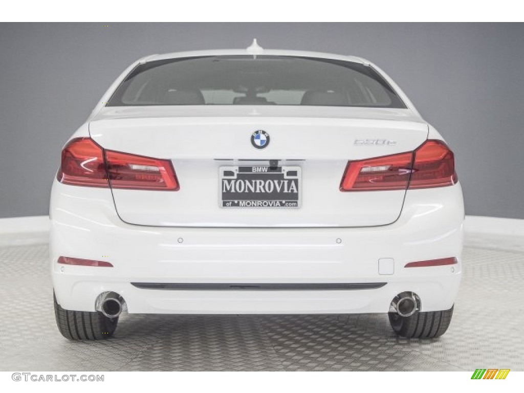 2018 5 Series 530e iPerfomance Sedan - Mineral White Metallic / Black photo #4