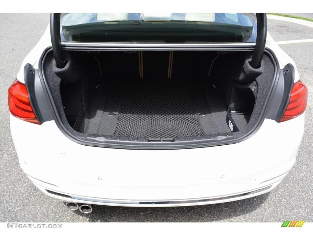 2017 3 Series 330i xDrive Sedan - Alpine White / Venetian Beige/Black photo #22