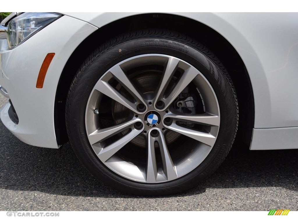 2017 3 Series 330i xDrive Sedan - Alpine White / Venetian Beige/Black photo #32