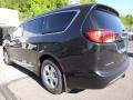 2017 Brilliant Black Crystal Pearl Chrysler Pacifica Touring L Plus  photo #5