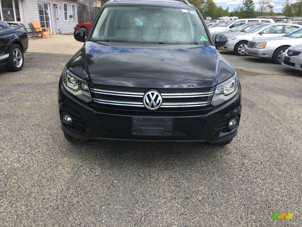 2012 Tiguan SEL - Deep Black Metallic / Beige photo #8