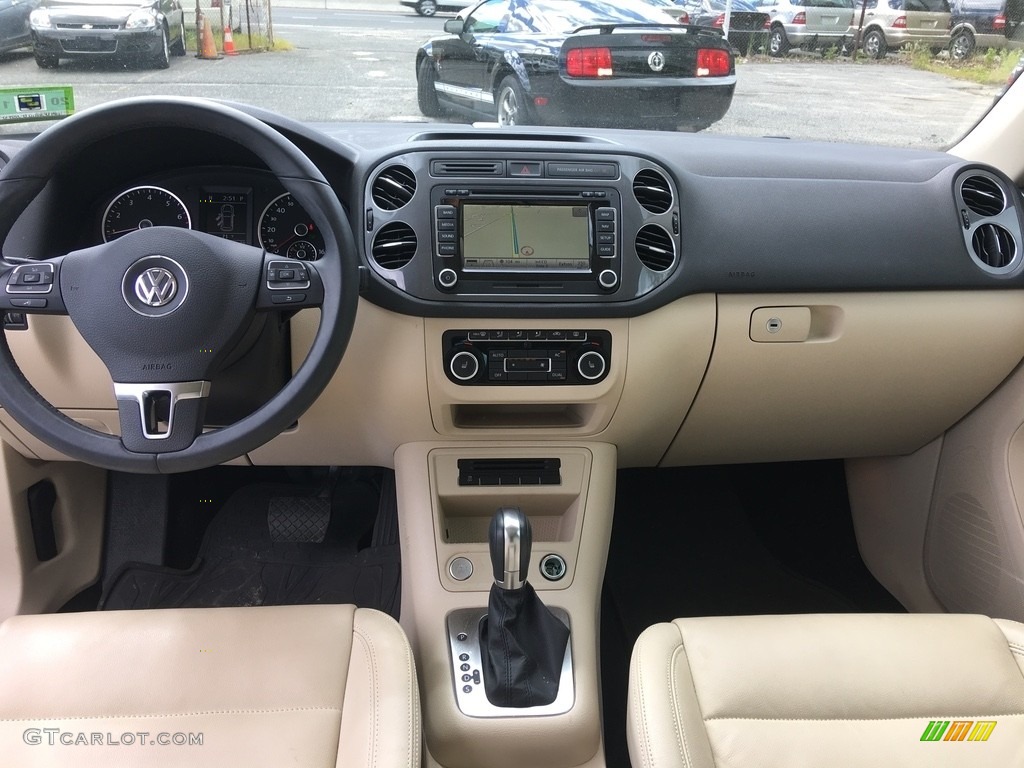 2012 Tiguan SEL - Deep Black Metallic / Beige photo #10