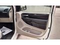 Stone White - Grand Caravan SE Photo No. 17