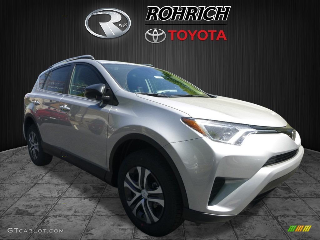 2017 RAV4 LE AWD - Silver Sky Metallic / Black photo #1
