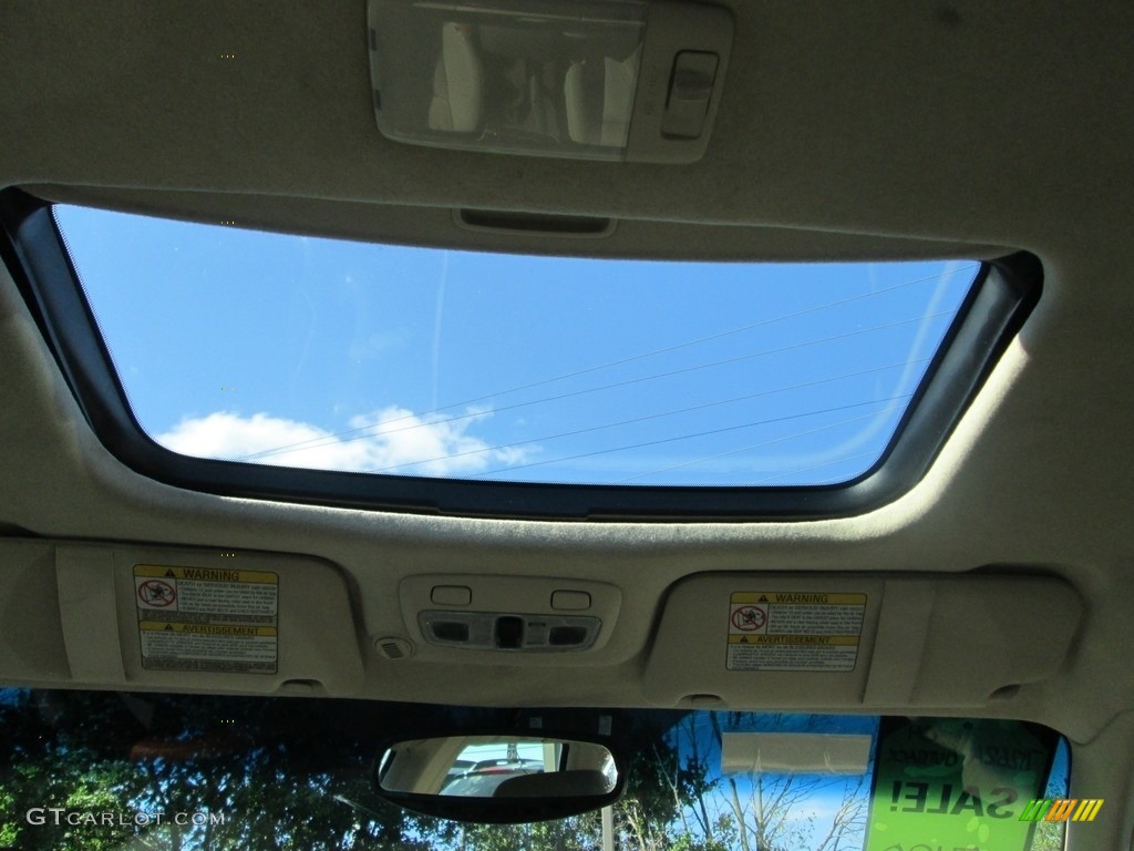 2004 Outback 3.0 L.L.Bean Edition Wagon - Silver Stone Metallic / Beige photo #15