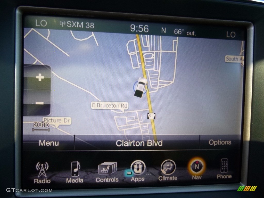 2017 Grand Cherokee Overland 4x4 - Diamond Black Crystal Pearl / Black photo #17