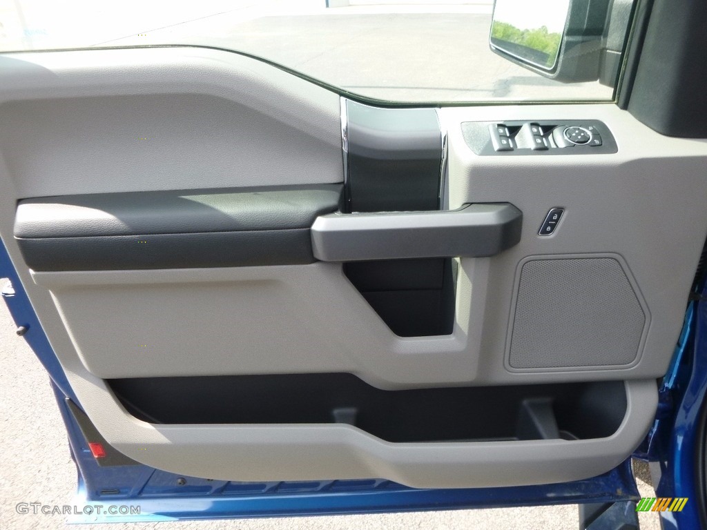 2017 F150 XLT SuperCab 4x4 - Lightning Blue / Earth Gray photo #13