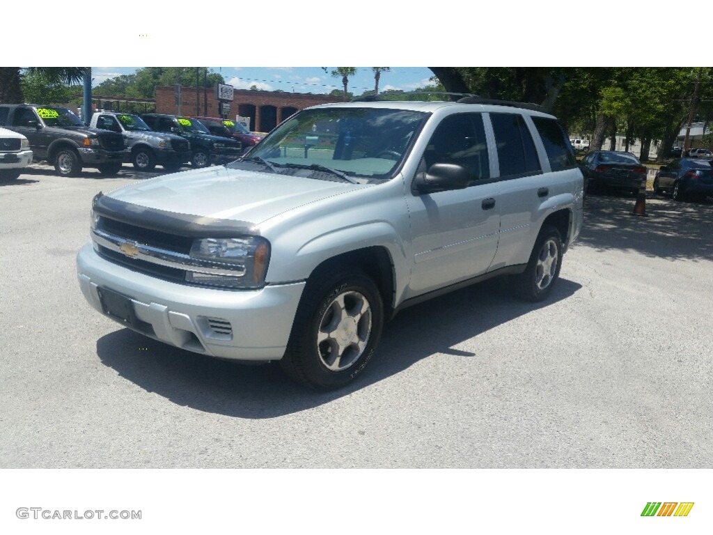 2007 TrailBlazer LS 4x4 - Moondust Metallic / Light Gray photo #7