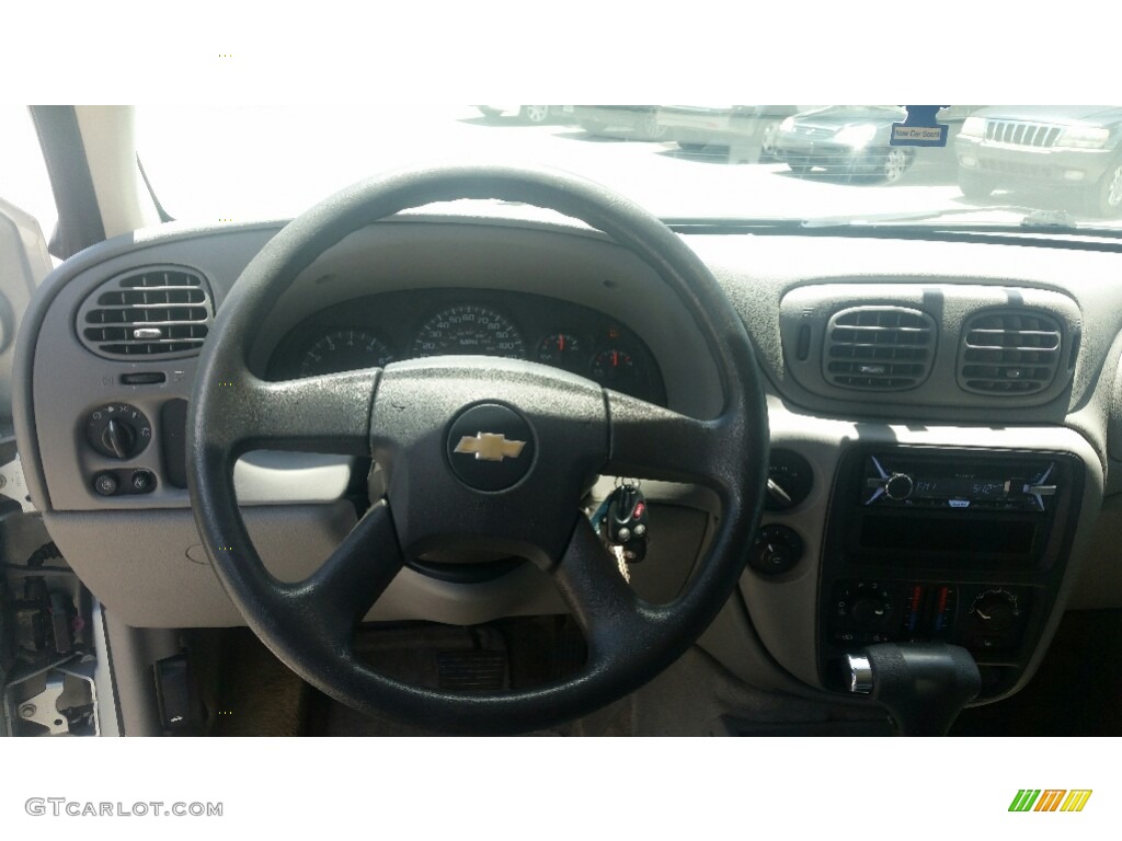 2007 TrailBlazer LS 4x4 - Moondust Metallic / Light Gray photo #12